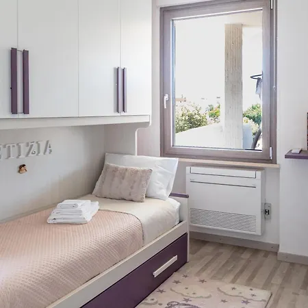 Letizia Santa Luria Sea View - Iun R9232 *