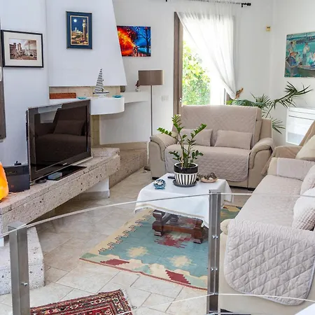 Beachfront Luxury Letizia - Sea View Terraces & Solar Energy * Quartu SantʼElena