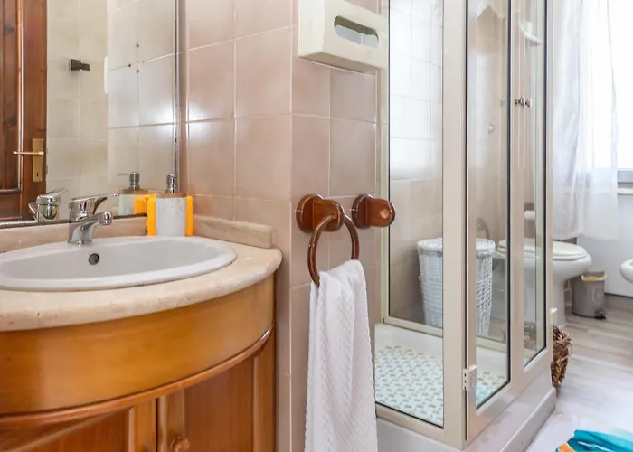 Letizia Santa Luria Sea View - Iun R9232 *